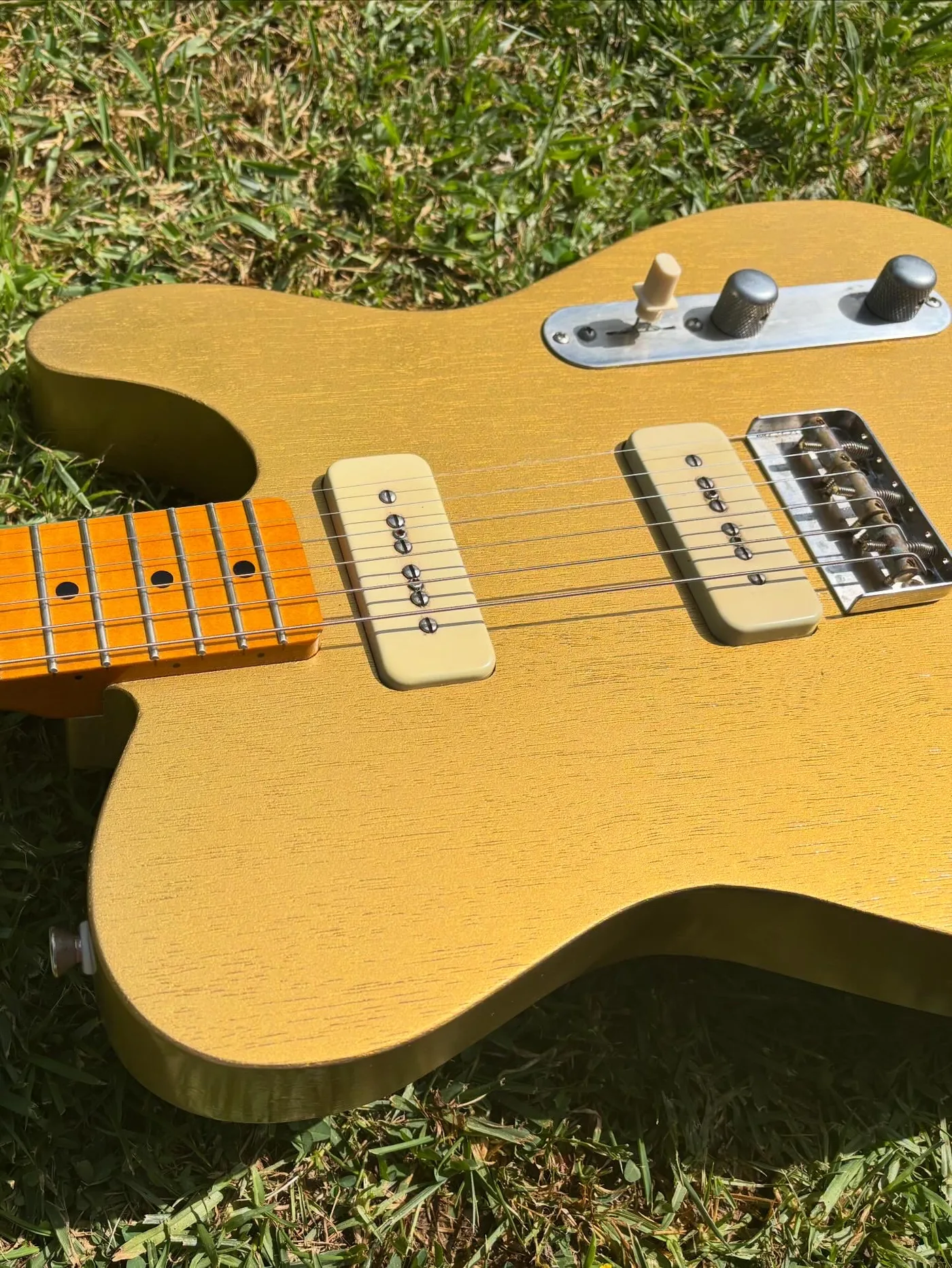 Korina goldtop Tupelo guitar in progress.